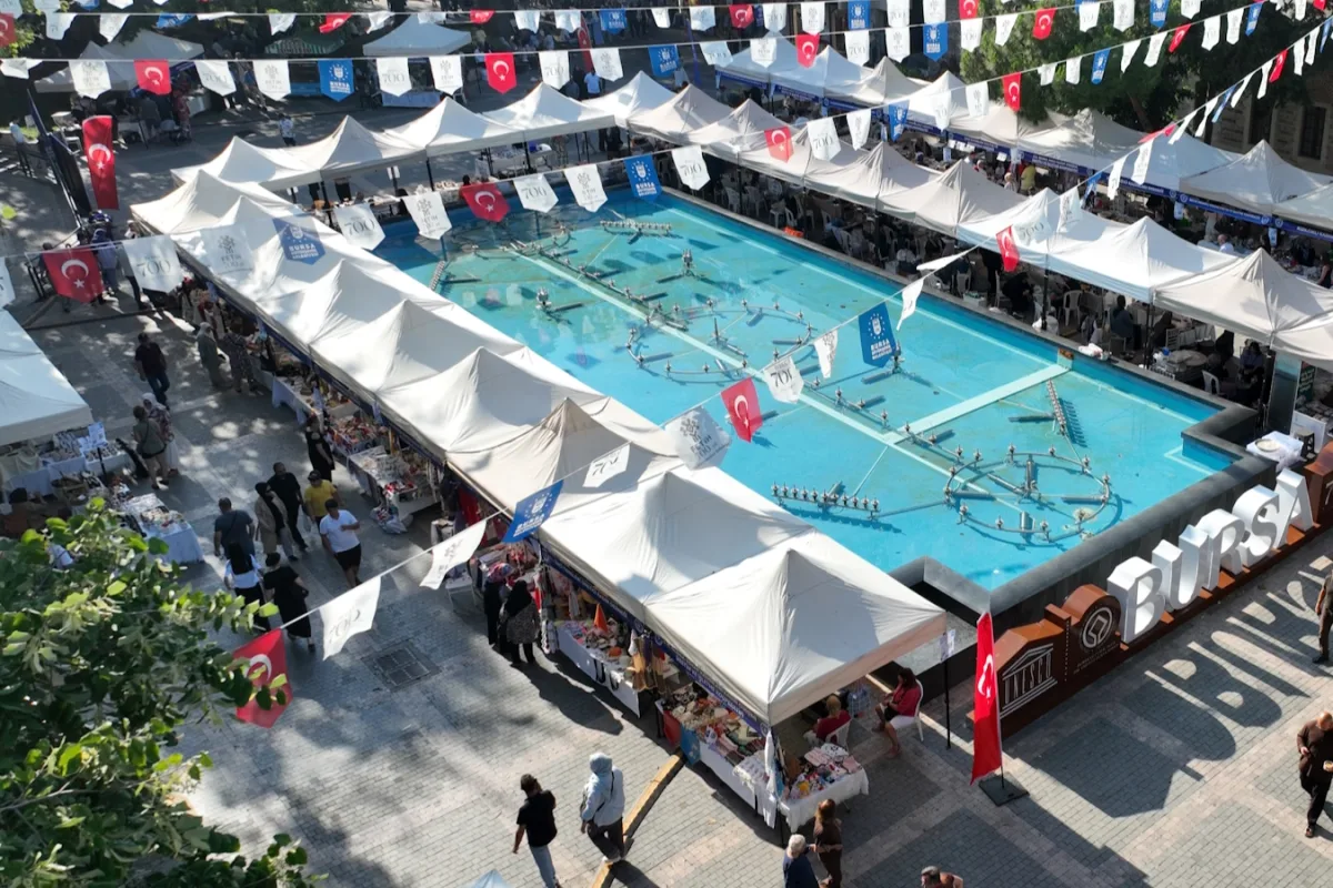 Bursa'da Kadın Girişimcilerin Dayanışma Pazarı Yoğun Ilgini Kaldırdı