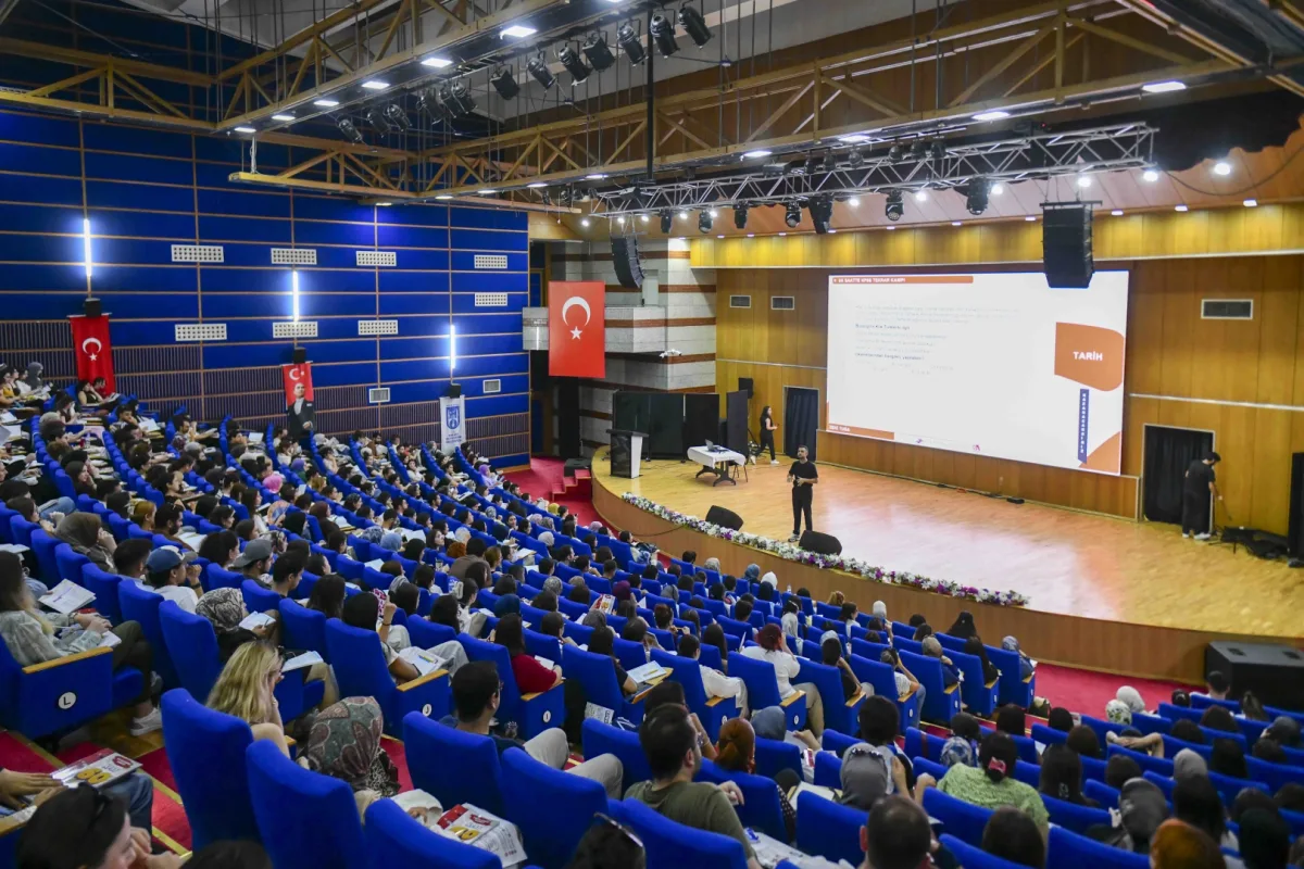 Ankara’da KPSS Adaylarına Ücretsiz Tekrar Desteği