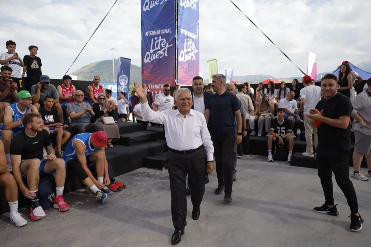 Kayseri’de FIBA 3x3 Coşkusu: Büyükkılıç Sporcularla Buluştu