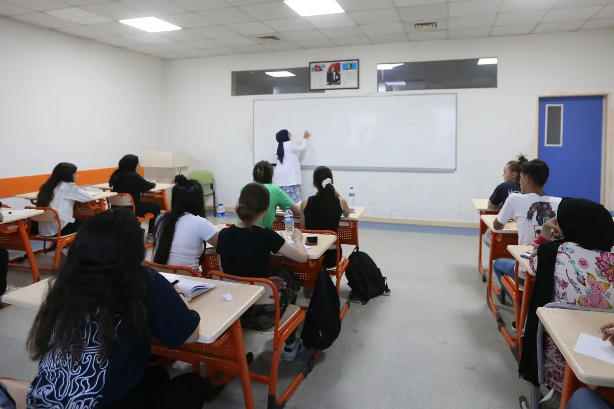 GASMEK'ten YKS'de 1.578 öğrenci üniversiteye yerleşti