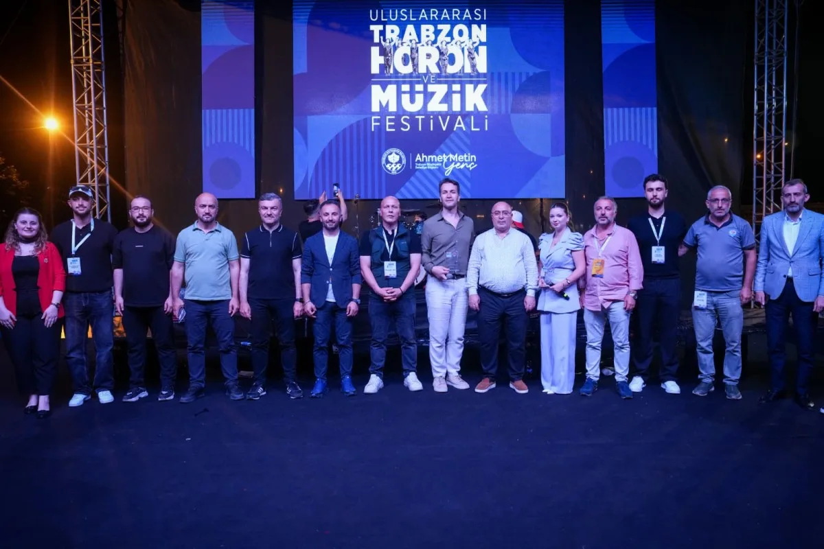 Trabzon'da Uluslararası Horon ve Müzik Festivali 450 Kişiyle Tamamlandı