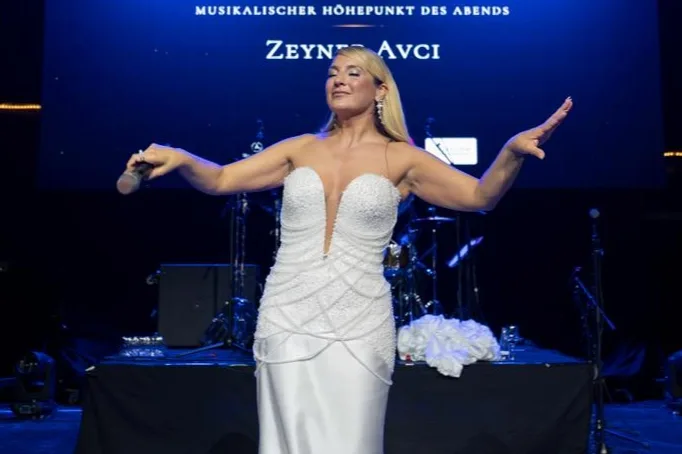 İSTANBUL - Zeynep Avcı, “Müjde” Konser Maratonuyla Fanlarını Türkiye'den Berlin'e Bağlıyor