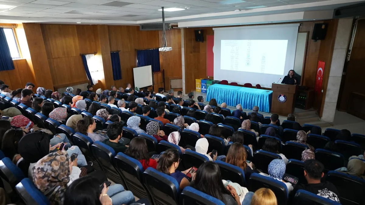 Büyükşehir Belediyesi’nden Üniversite Öğrencilerine Sıfır Atık Semineri