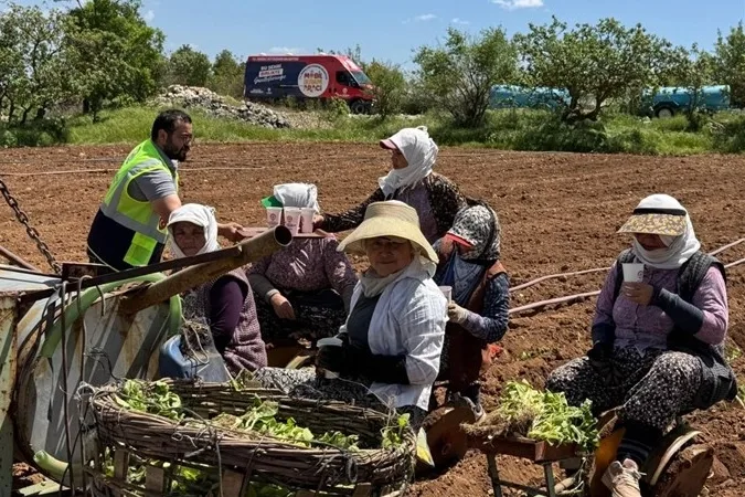 Denizli Tarım Emekçilerine Mobil İkramlar
