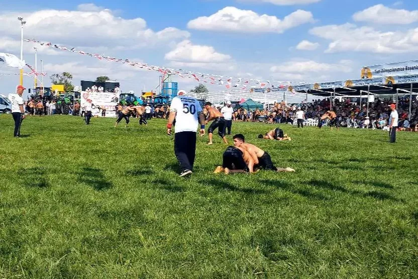 Erkan Taş, İpsala'da Başpehlivanlık Kazandı