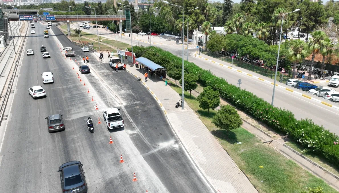 Antalya’da İller Bankası Kavşağı Üç Şeritle Genişledi
