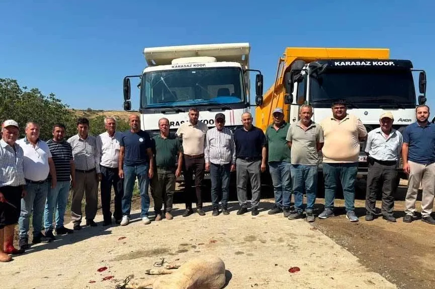 Edirne'de 2 Kamyonla Sulama İşlerini Gerüstledi
