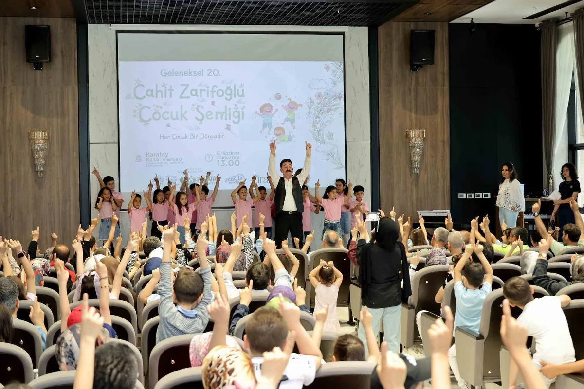 Karşıya Çıkan 20. Cahit Zarifoğlu Çocuk Şenliği