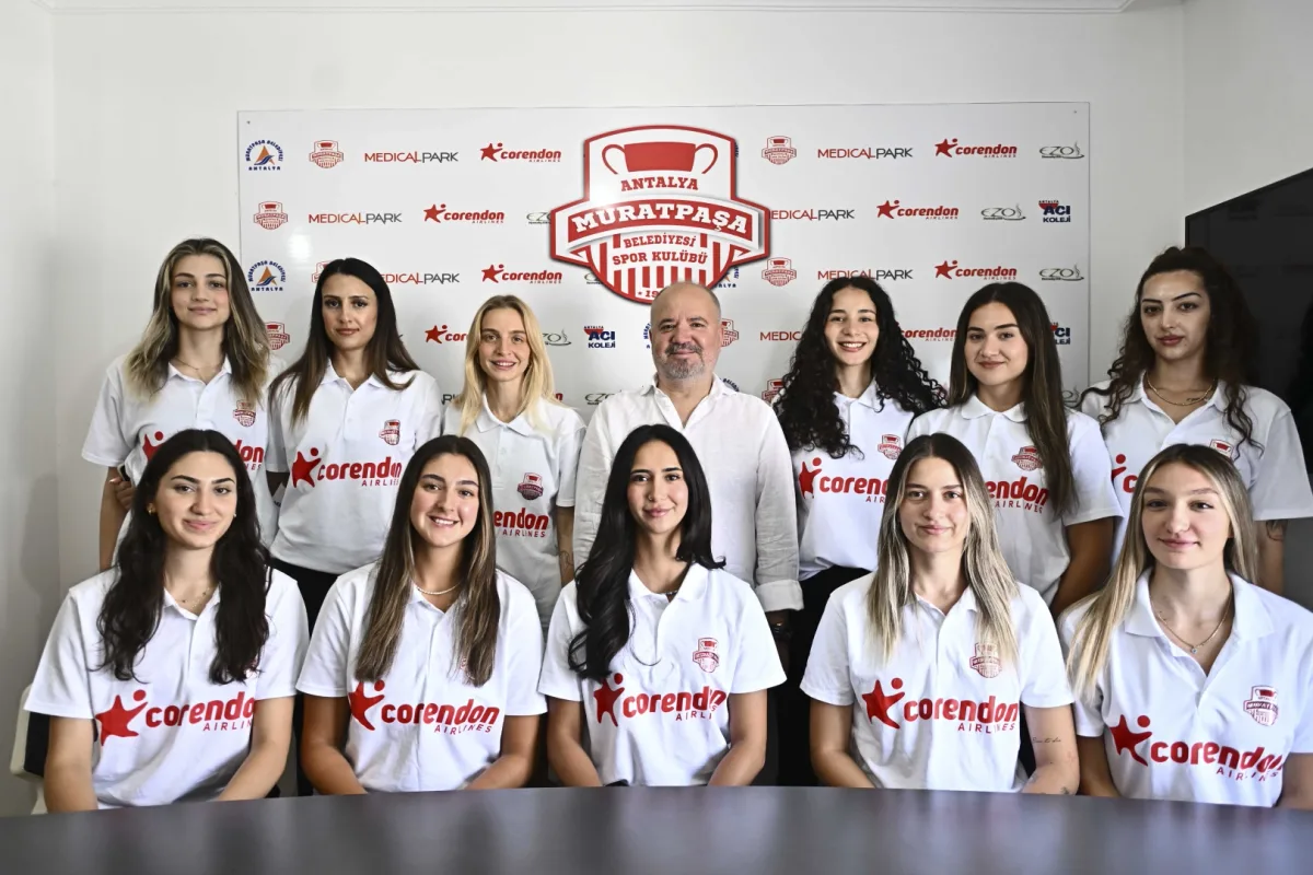 Muratpaşa'nın Sultanları Kadrosunu Güçlendirdi