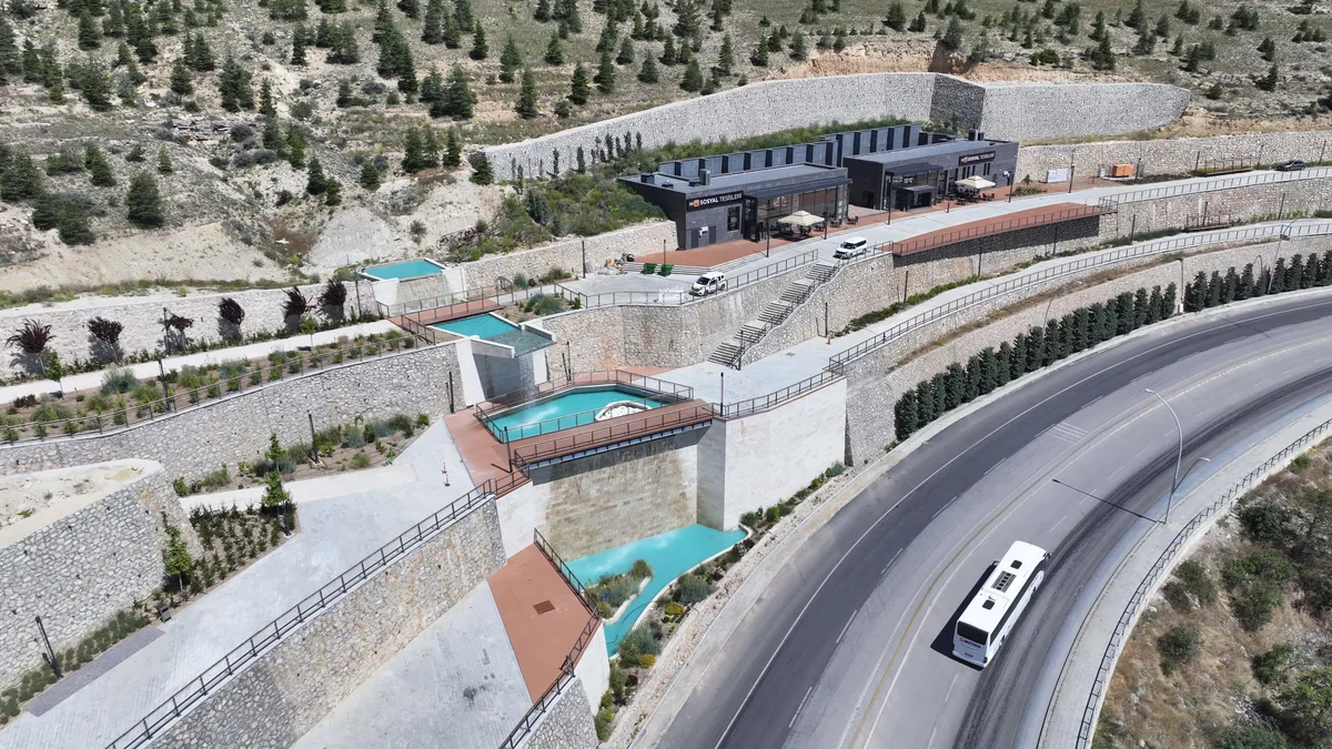 Konya’da Yeni Manzara: Palye Kafe Açıldı, 350 Kişilik Kapasite