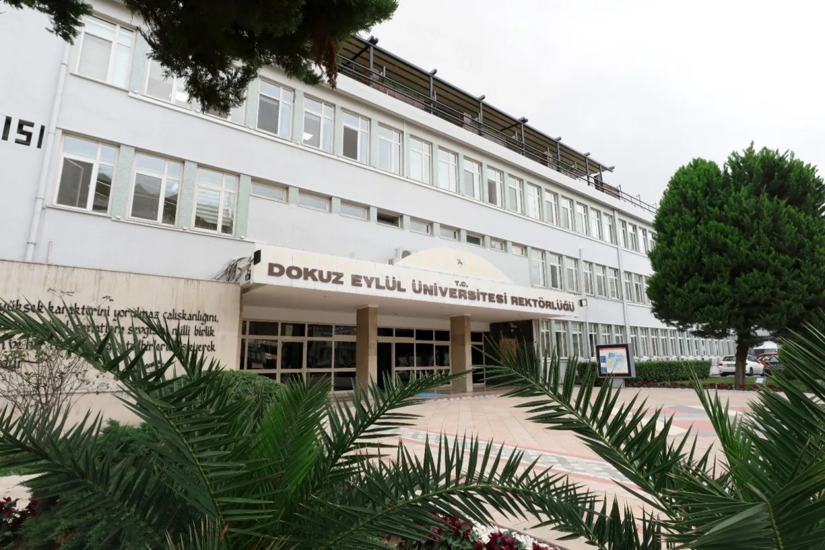 DEÜ'de Tercih Günleri Başlıyor: Akademisyenlerle Buluşun
