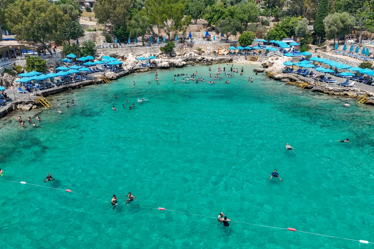 Mersin plajları yaz sezonunda dolup taşıyor
