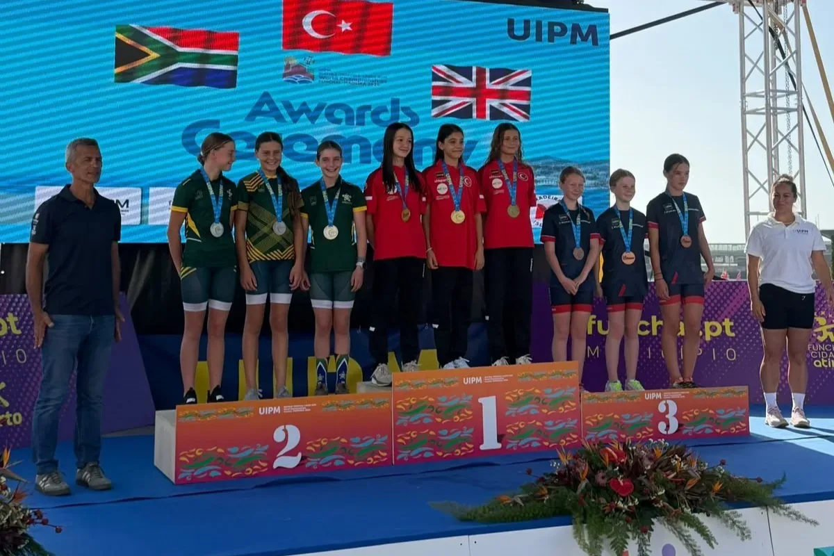 Belediyesporlu Gençler Triatlon Şampiyonası'nda Madalya