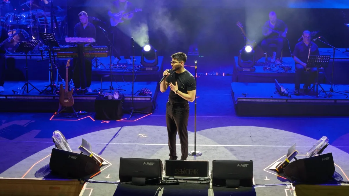 Ağustos Fuarı’nda Semicenk Rüzgarı: 150 Bin Kişi Konserde Buluştu