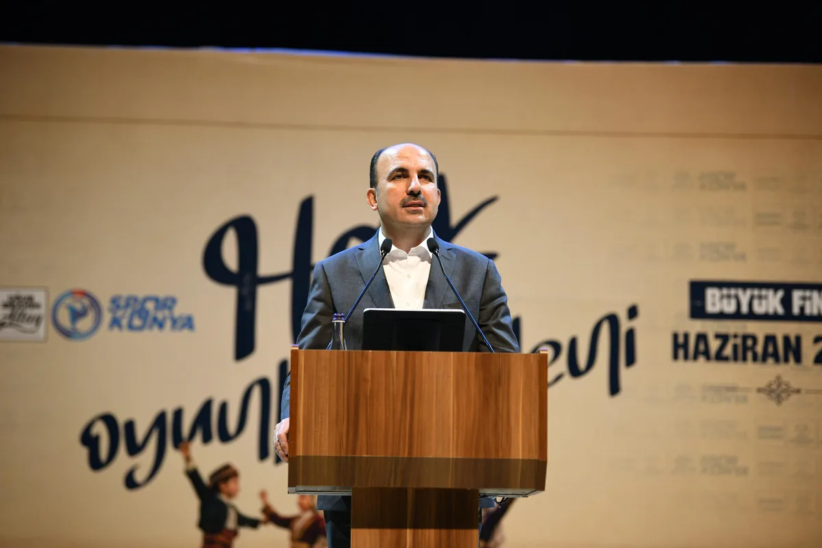 BAŞKAN ALTAY: “5’İNCİSİNİ DÜZENLEDİĞİMİZ HALK OYUNLARI ŞÖLENİ ARTIK ŞEHRİMİZ İÇİN DEVASA BİR KÜLTÜR ŞÖLENİDİR”