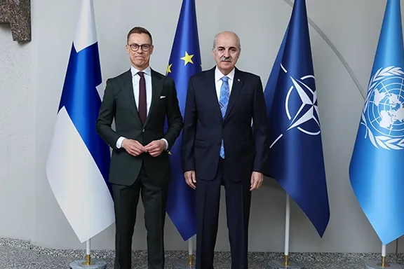 Kurtulmuş, Finlandiya Cumhurbaşkanı ile görüştü