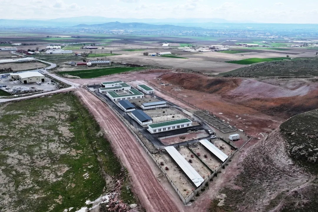 Kayseri’de 25 k㎡’lık Hayvan Bakımevi – Sokak Dostlarına Beş Yıldızlı Konfor
