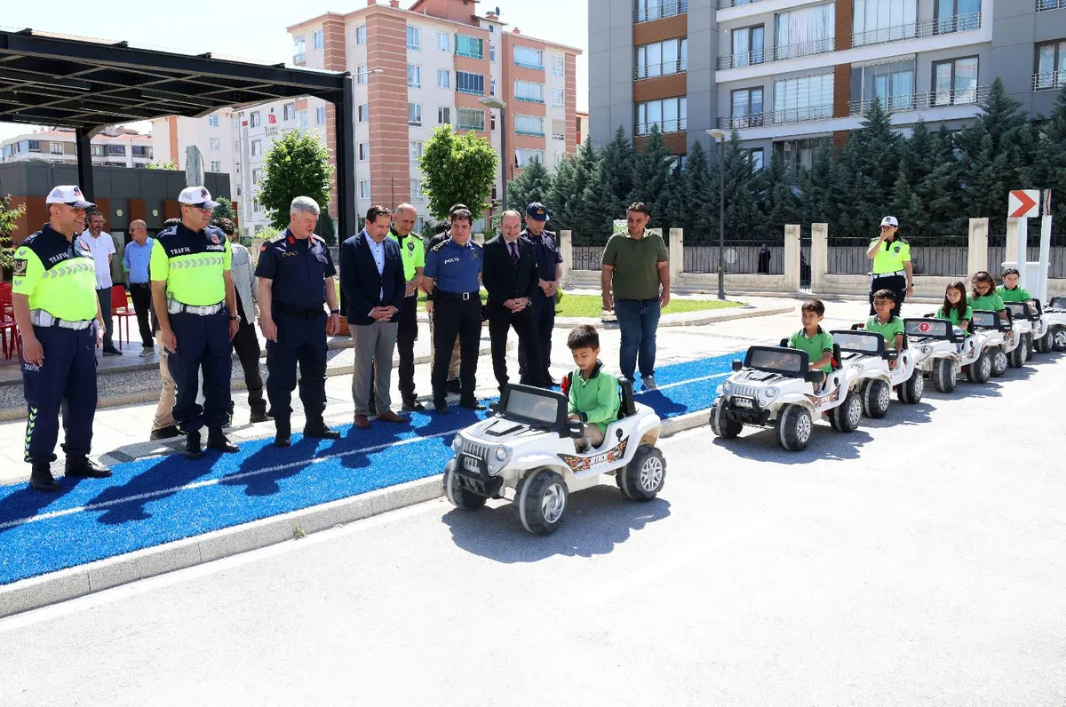 59 Okuldan 8.100 Öğrenciye Trafik Eğitimi: Karatay Parkı Kapanıyor