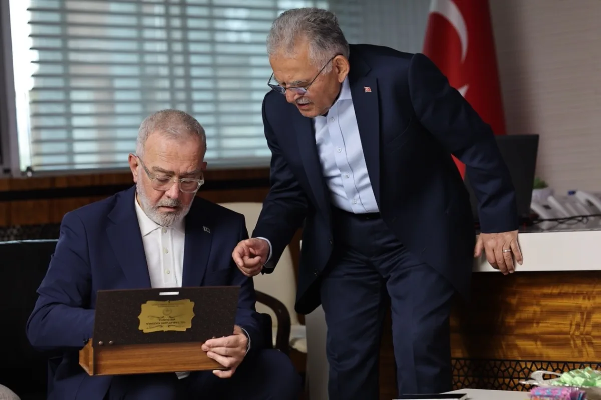 Yenişehirlioğlu, Kayseri’de 8. Kitap Fuarına Ziyaret