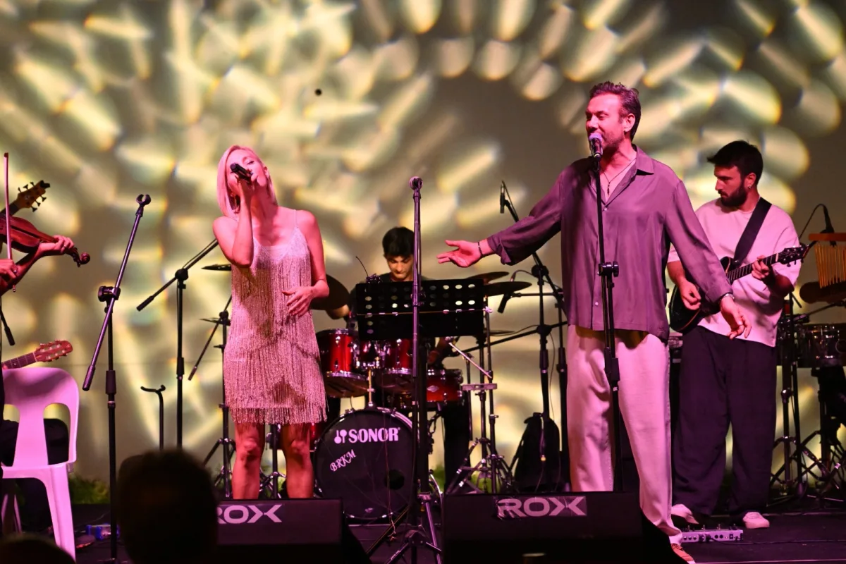 Manisa Yeni Han’da Pop Orkestrası ile Renkli Akşamlar