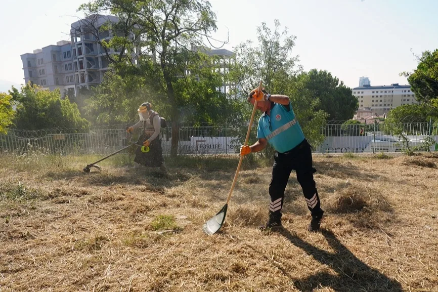 Maltepe’de Okullarda Yeni Eğitim Yılı Öncesi Temizlik Seferberliği