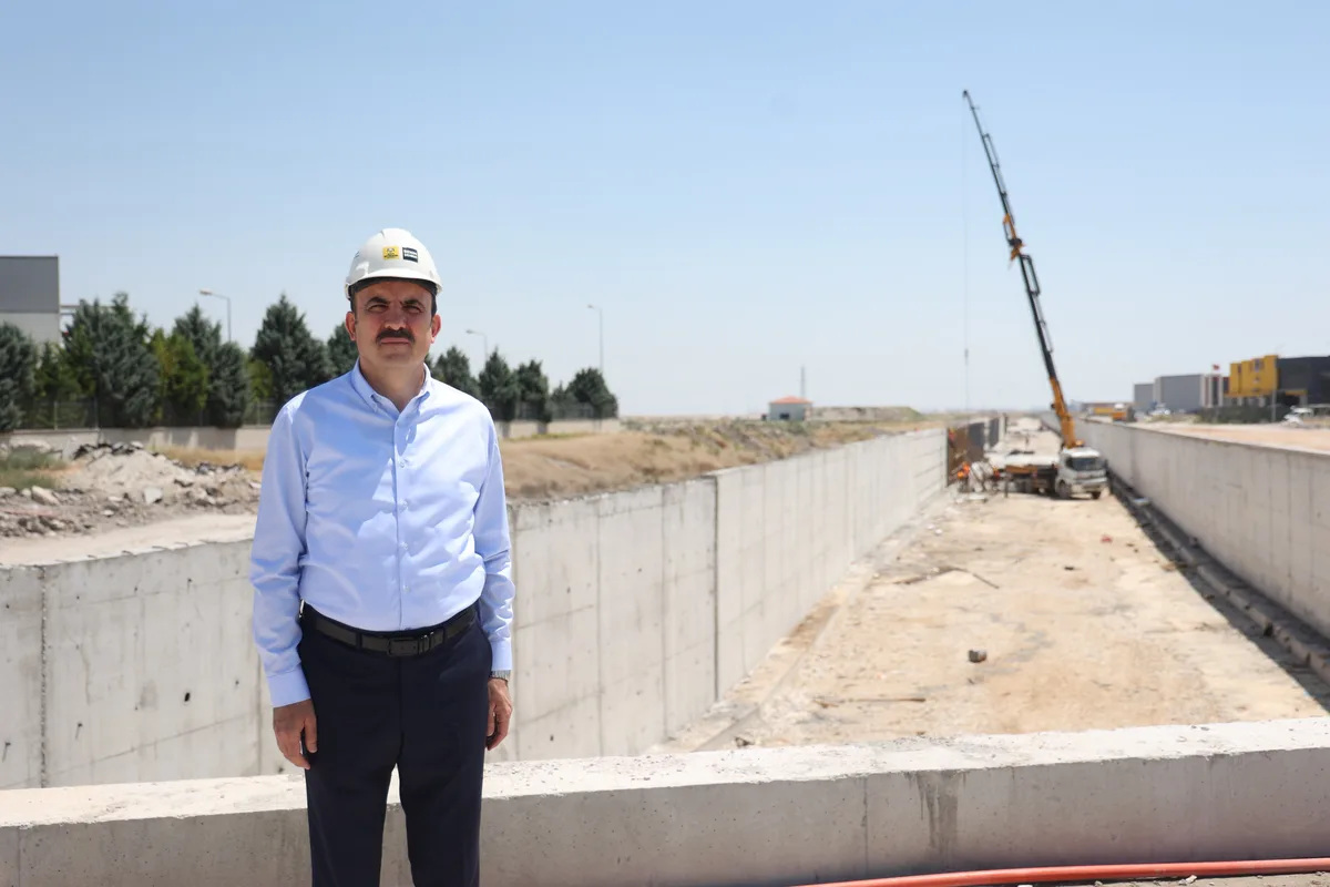 BAŞKAN ALTAY, KEÇİLİ KANALI ISLAH ÇALIŞMASI VE MURAT KURUM CADDESİ’NDE İNCELEMELERDE BULUNDU