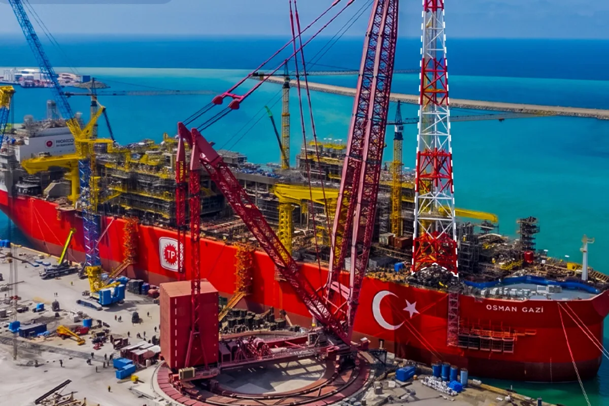 Osman Gazi Karadeniz Görevine Hazırlanıyor: Alev Kulesi Monte Edildi