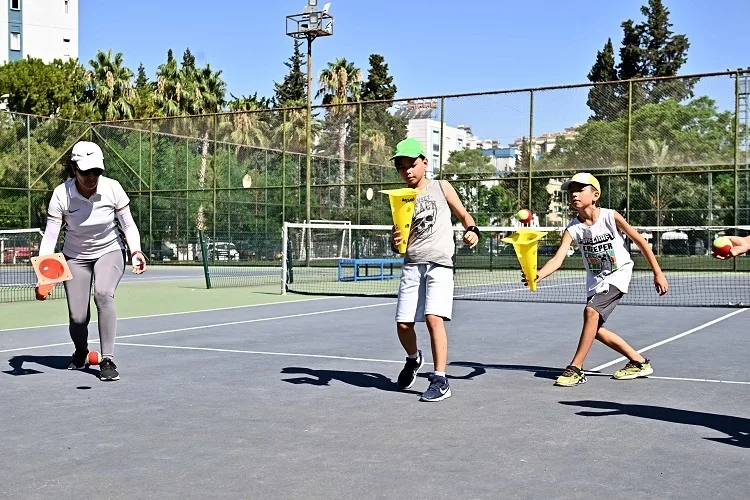 Muratpaşa'da Çocuklar İçin 23 Branşta Ücretsiz Spor