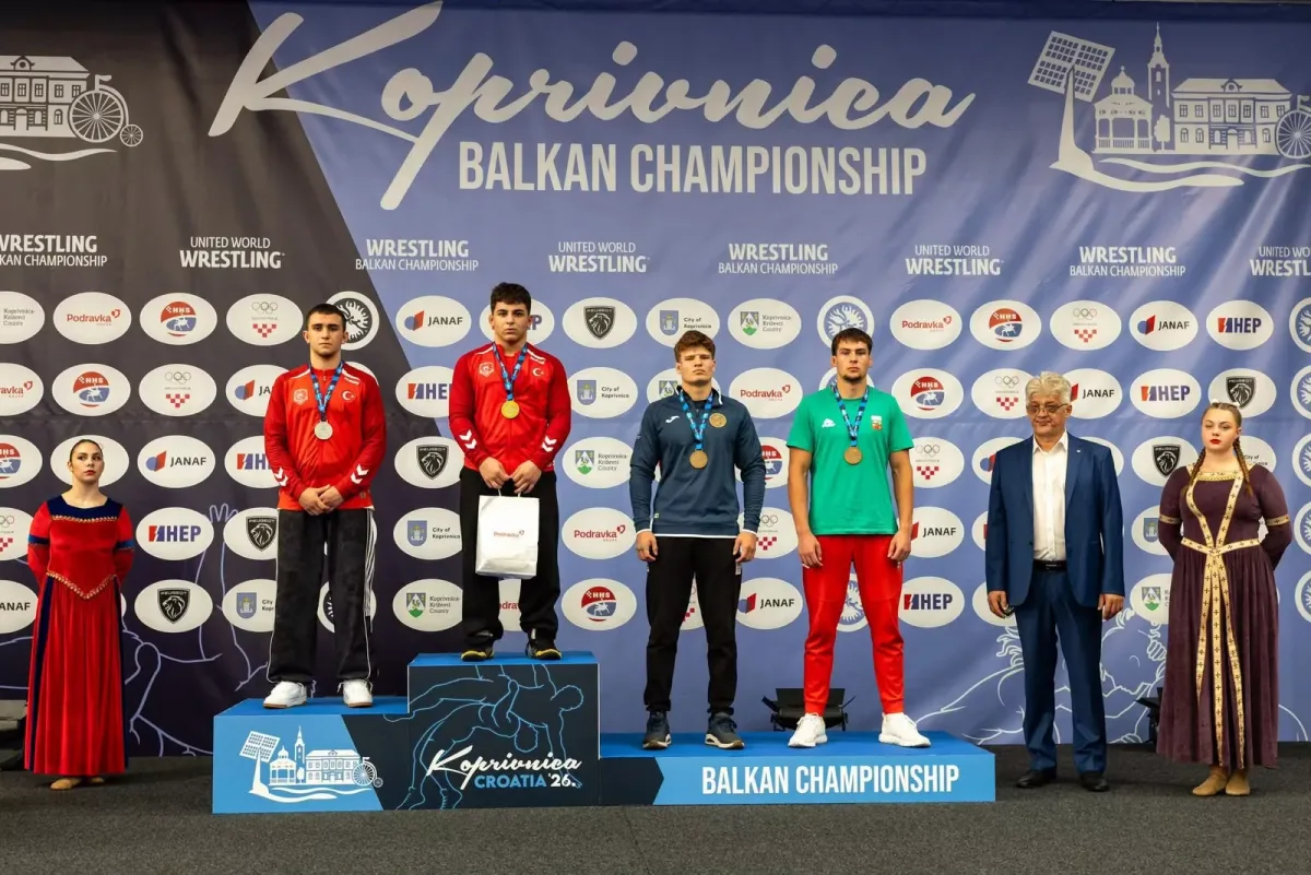 Yıldırımlı Güreşçiler Balkan Şampiyonu Oldu