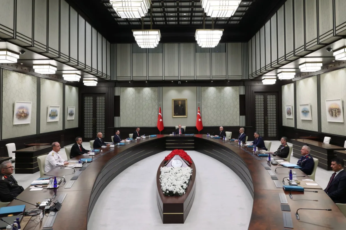 Erdoğan'ın Anıtkabir Ziyareti: YAŞ Toplantısı'nı Güdücü İçin Önceden