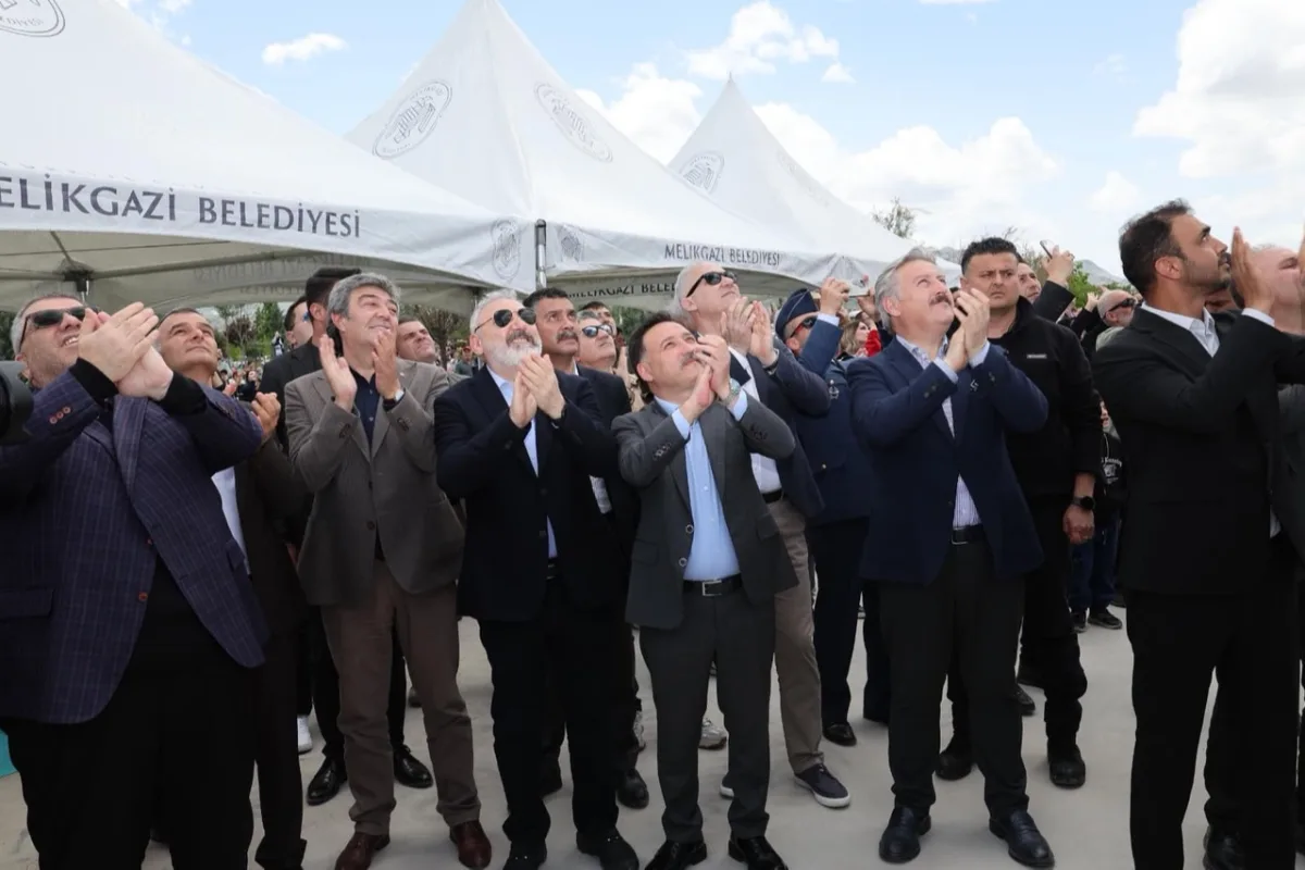 Erciyes'te 2. Havacılık Festivali Binlerce İzleyici Çekti
