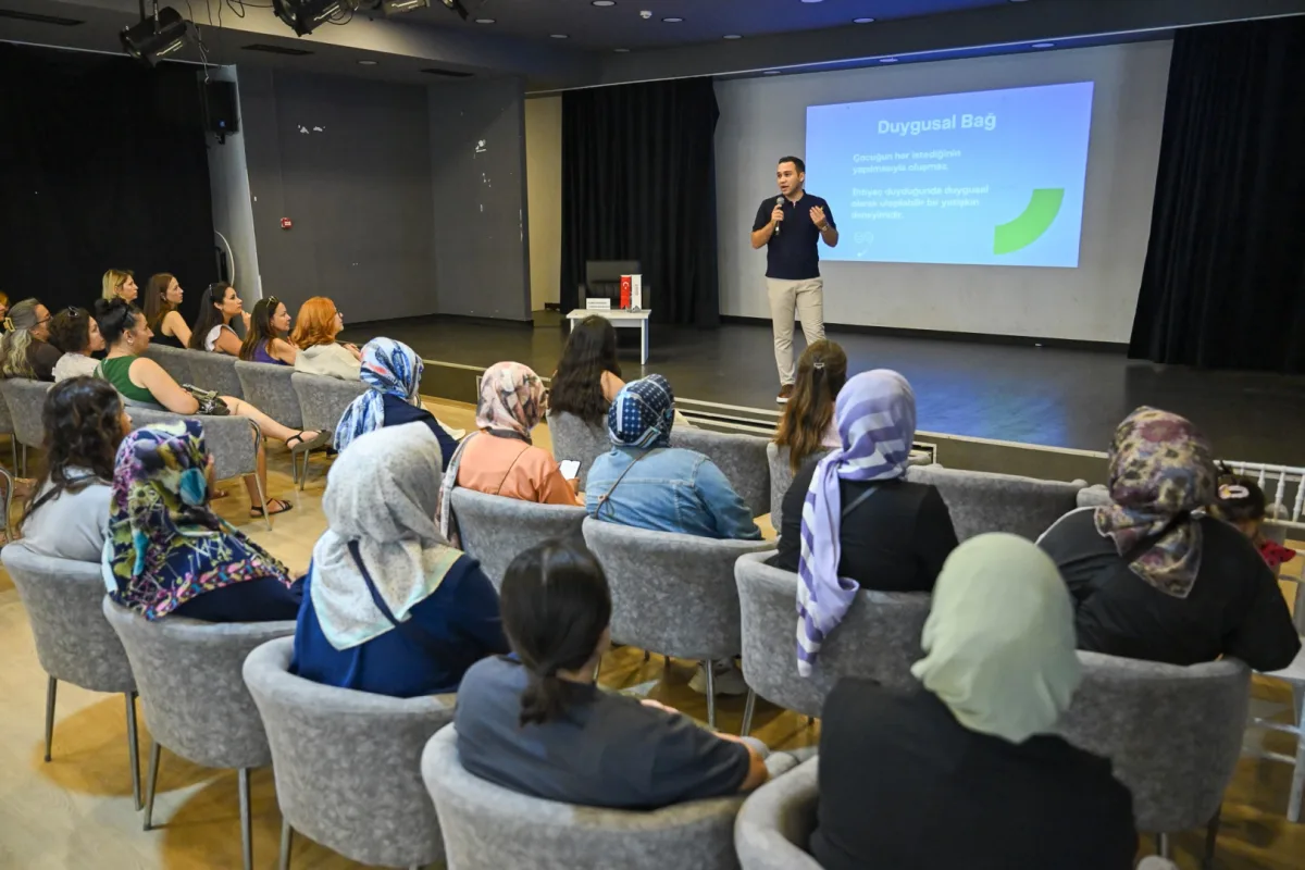 Uzmanlar Ailelere Çocuklarda Sınır Koymayı Anlattı