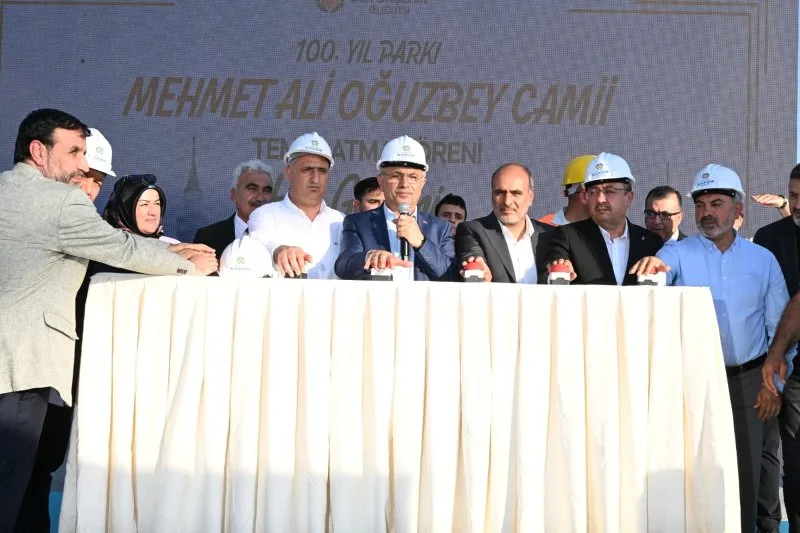 100. Yıl Parkında 250 Kişi İbade Edilecek Yeni Camî