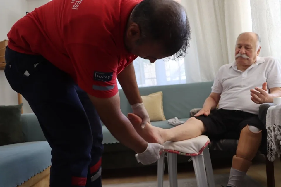 Maltepe'de Evde Sağlık Hizmeti Kesintisiz Sürüyor