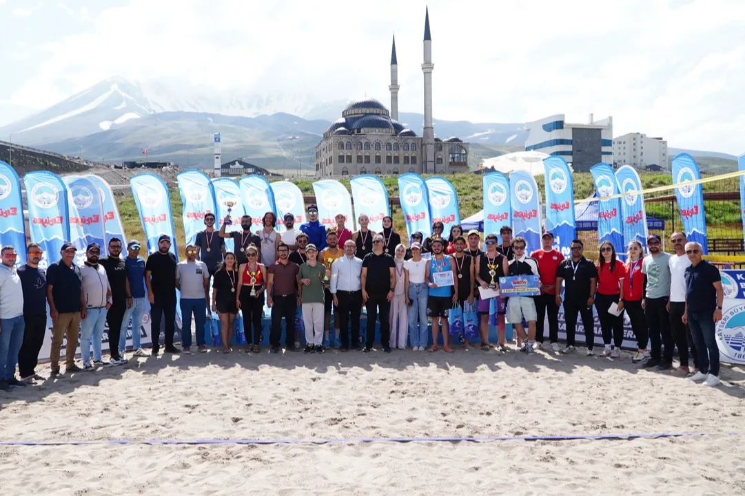 Erciyes’te Plaj Voleybolu Şampiyonu Belirlendi