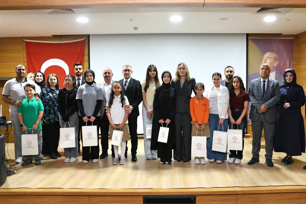 Sakarya'da Şiddetsiz İletişim Yarışması'ndan 100'den Fazla Katılım