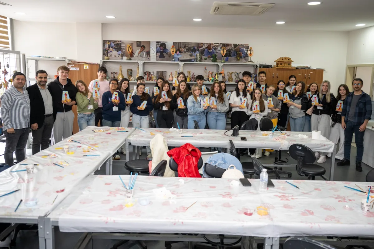 Mersin'de Erasmus Öğrencileri Engelli Yaşamı Gözle Deneyimledi