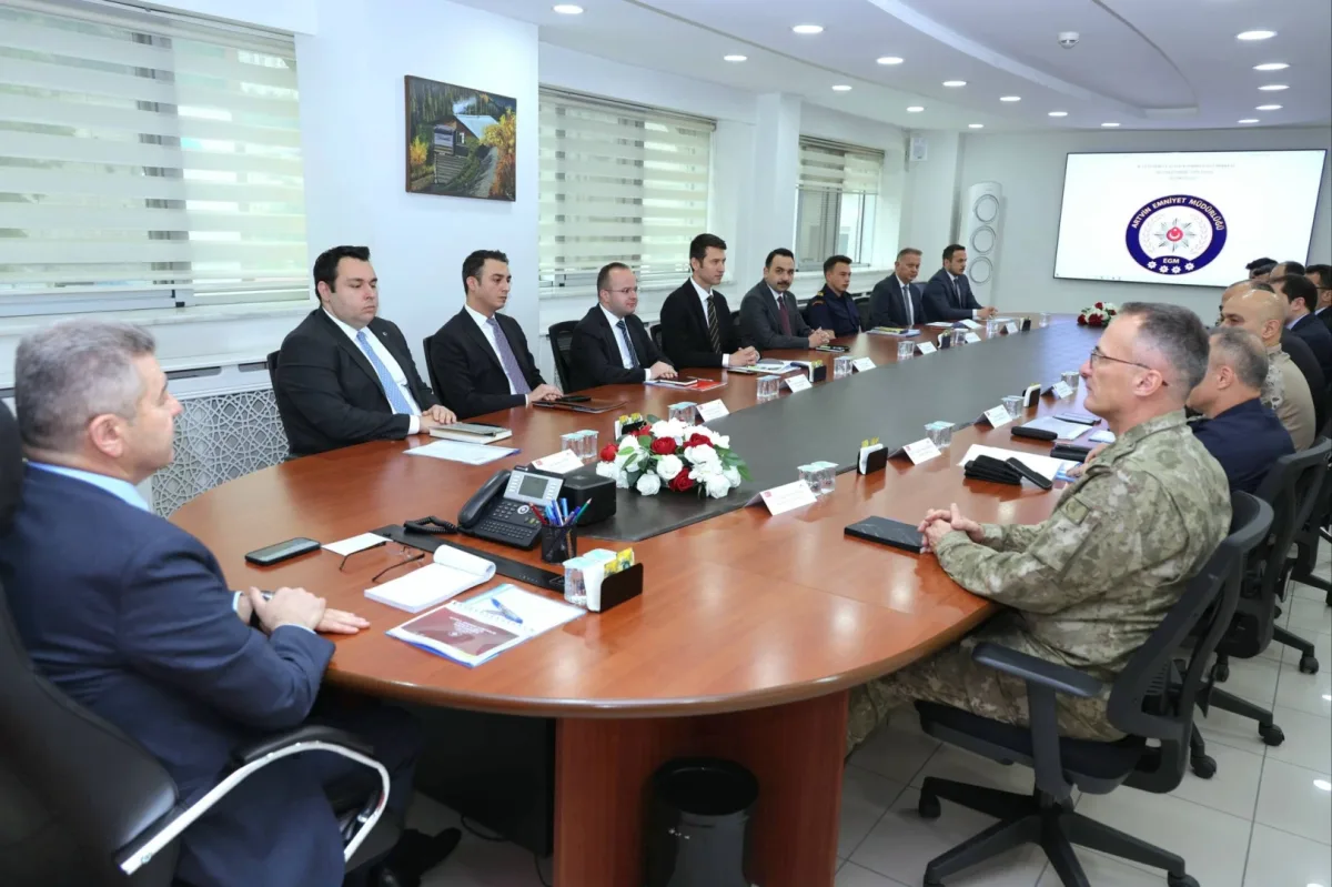 Artvin'de Güvenlik Kurulu Başkanlığıda Vali Ergün