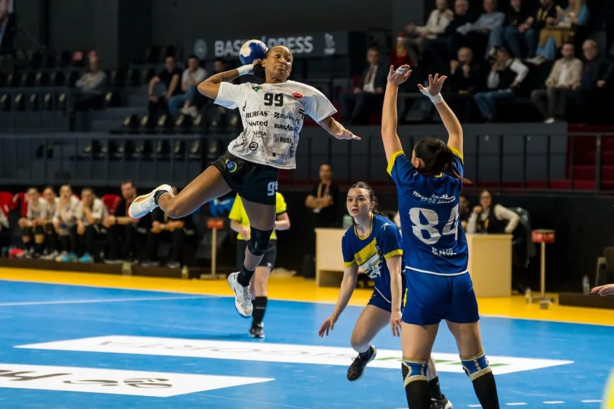 Bursa BB, 33-26 yenerek Federasyon Kupası yarı finale yükseldi