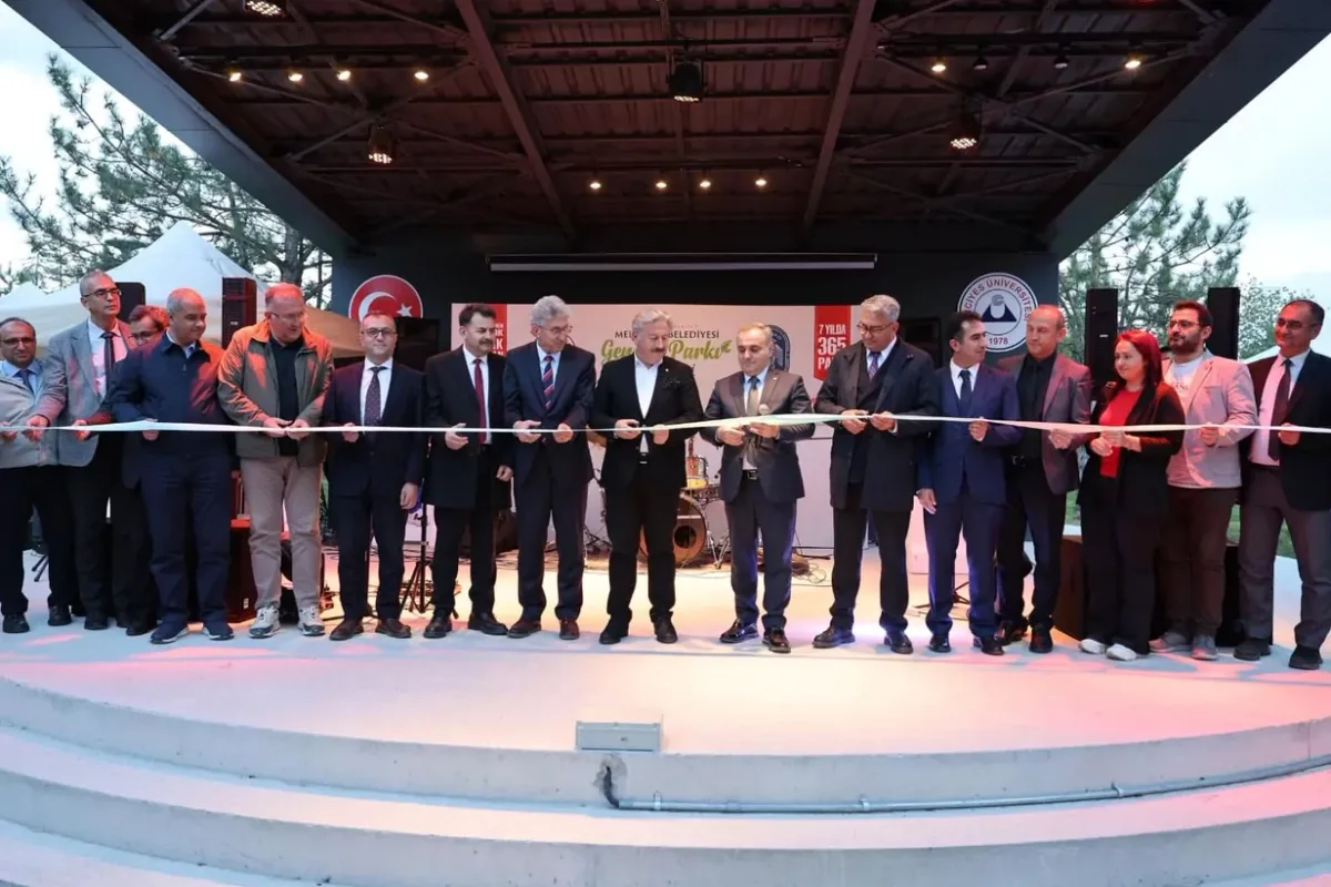 Başkan Palancıoğlu, Yıldırım Beyazıt Mahallesi’ndeki Okul Projelerini İnceledi