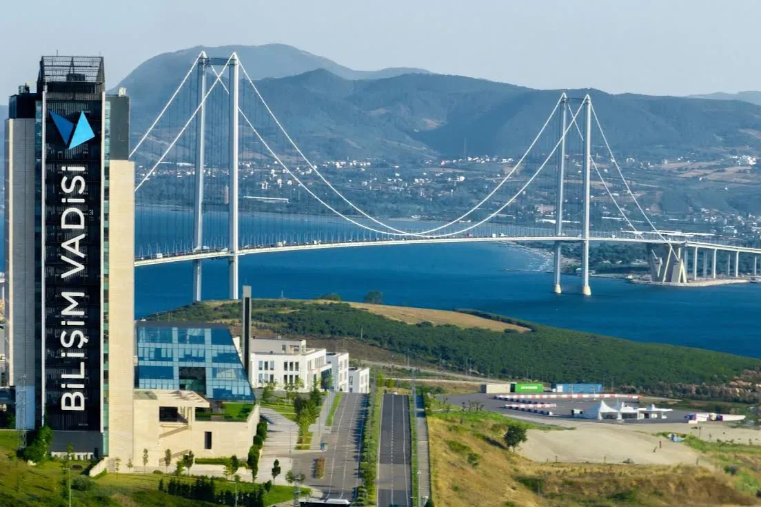 Osmangazi Köprüsü’nde Uluslararası Cumhuriyet Koşusu Heyecanı