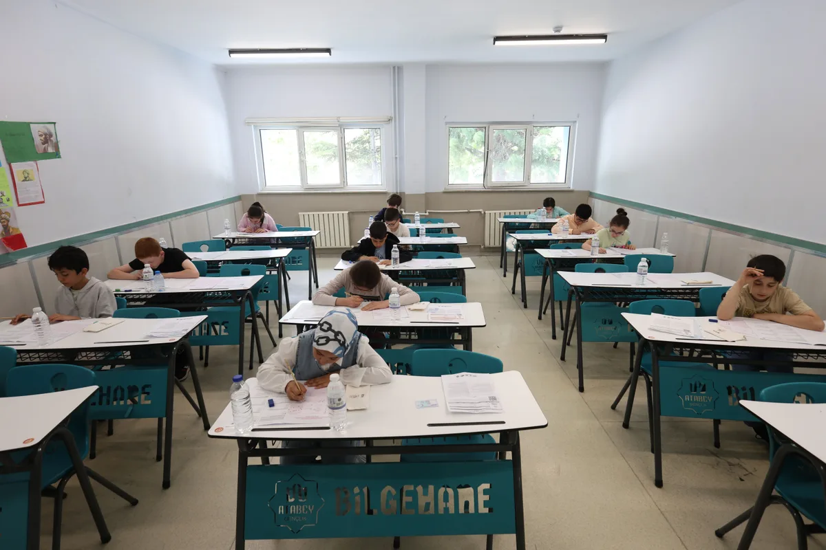 KONYA BÜYÜKŞEHİR'İN DÜZENLEDİĞİ “UMRE ÖDÜLLÜ SİYER BİLGİ YARIŞMASI”NDA FİNAL HEYECANI YAŞANDI