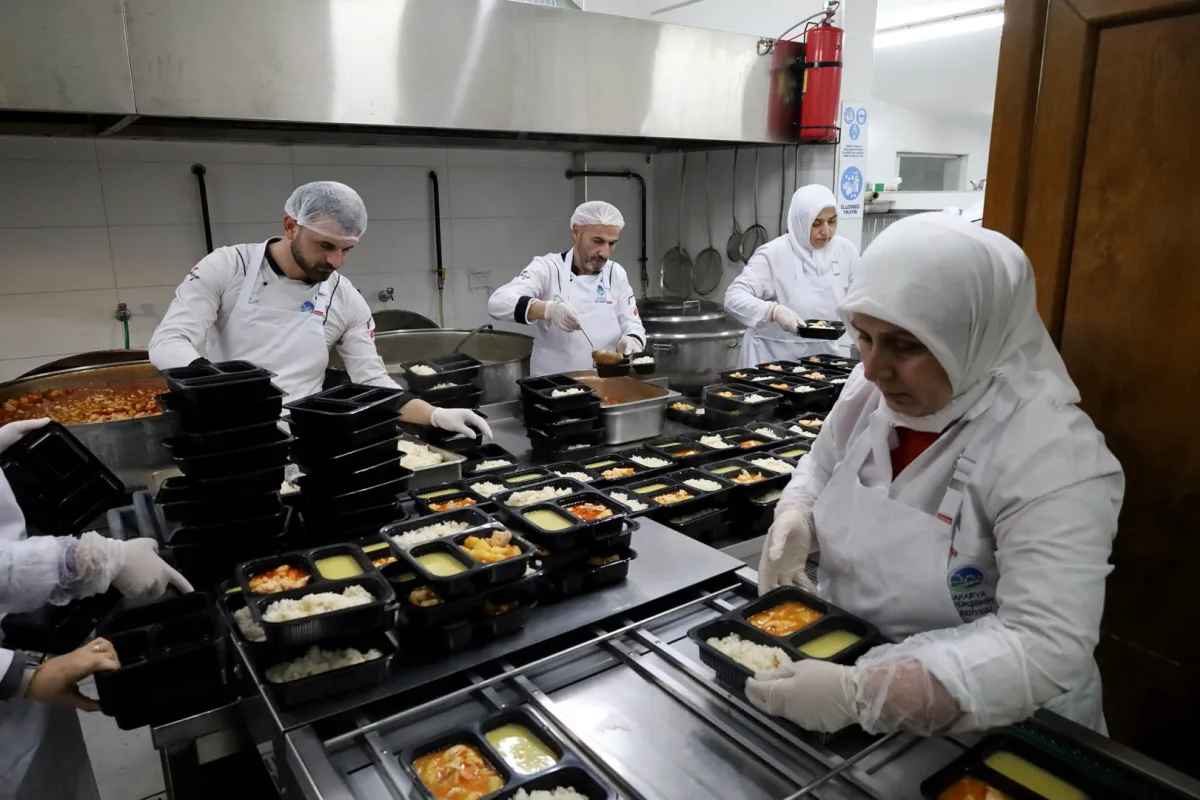 Sakarya Belediyesi, Kurban Bayramı için et dağıtımları başladı