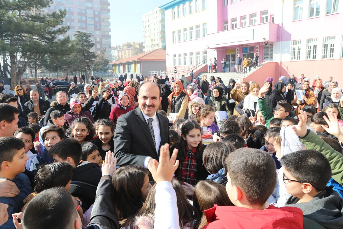 BAŞKAN ALTAY YENİ EĞİTİM ÖĞRETİM YILININ HAYIRLI OLMASINI DİLEDİ
