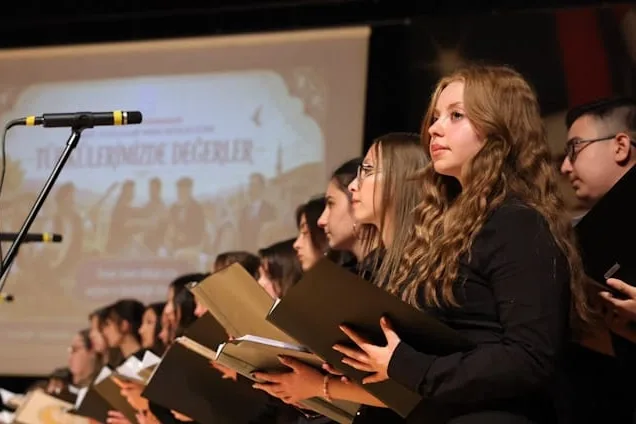 Kütahya'da 'Türkülerimizde Değerler' konseri coşkuyla başladı