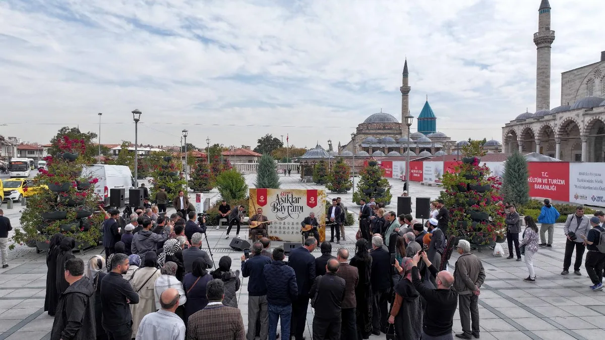 60. Konya Âşıklar Bayramı Mevlana Meydanı'nda Başladı