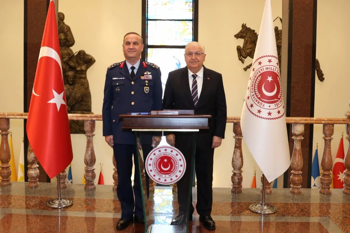 Bakan Güler, Hava Kuvvetleri Komutanı ile Görüştü