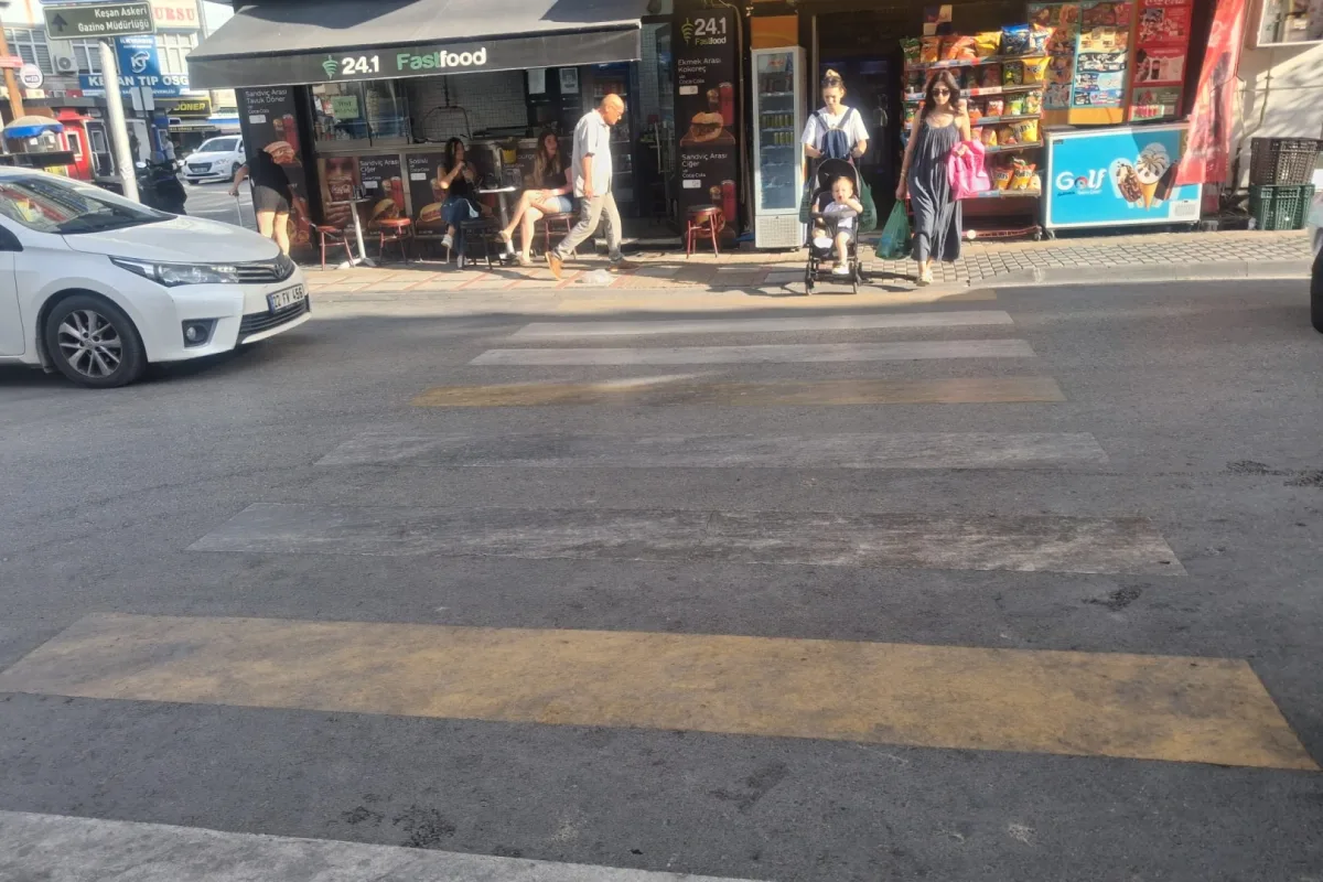 Keşan'da Silinen Yaya Geçit Çizgileri Güvenceksiz