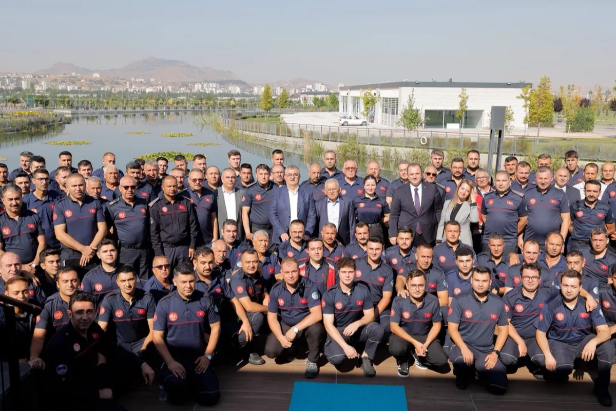 Başkan Büyükkılıç’tan İtfaiye Teşkilatına Anlamlı Ziyaret: "Her Felakette Canla Başla Görev Yapıyorlar"