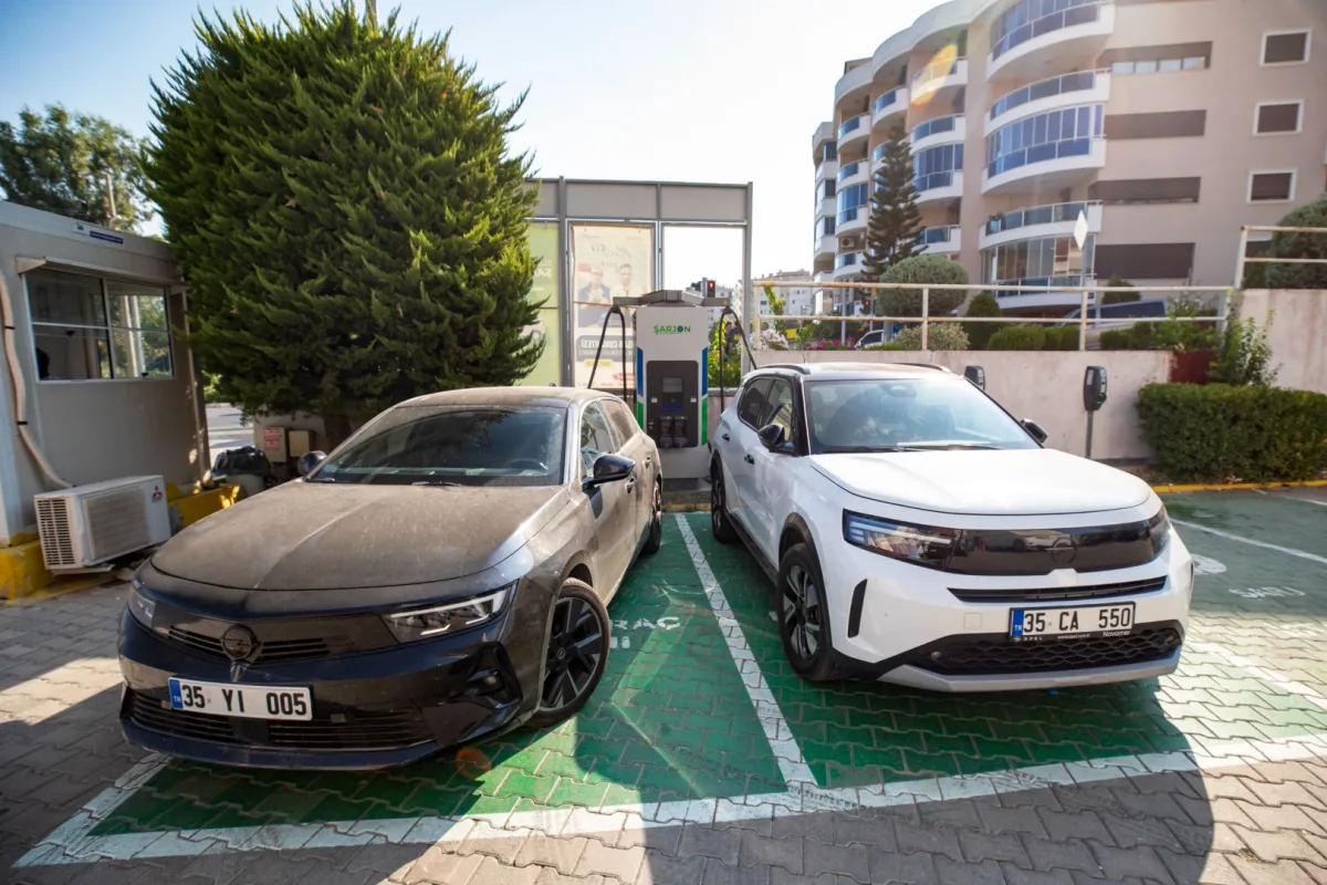 Narlıdere’de Elektrikli Araç Şarj İstasyonları 5 Bin Kullanıcıya Ulaştı